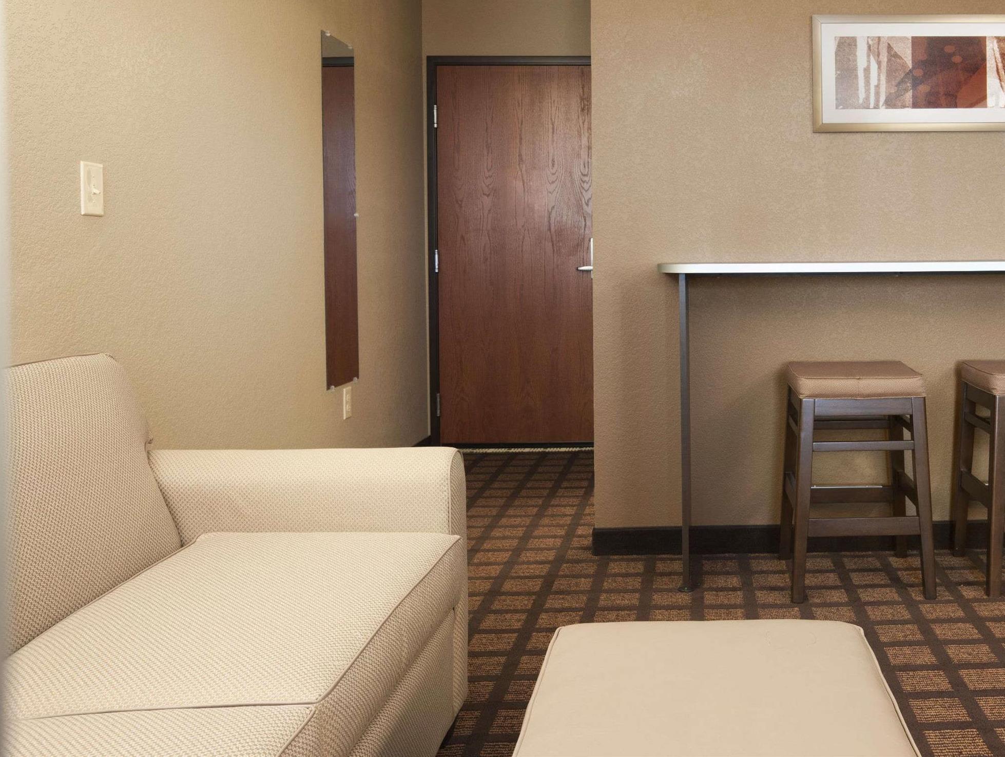 Microtel Inn & Suites Плезънтън Екстериор снимка