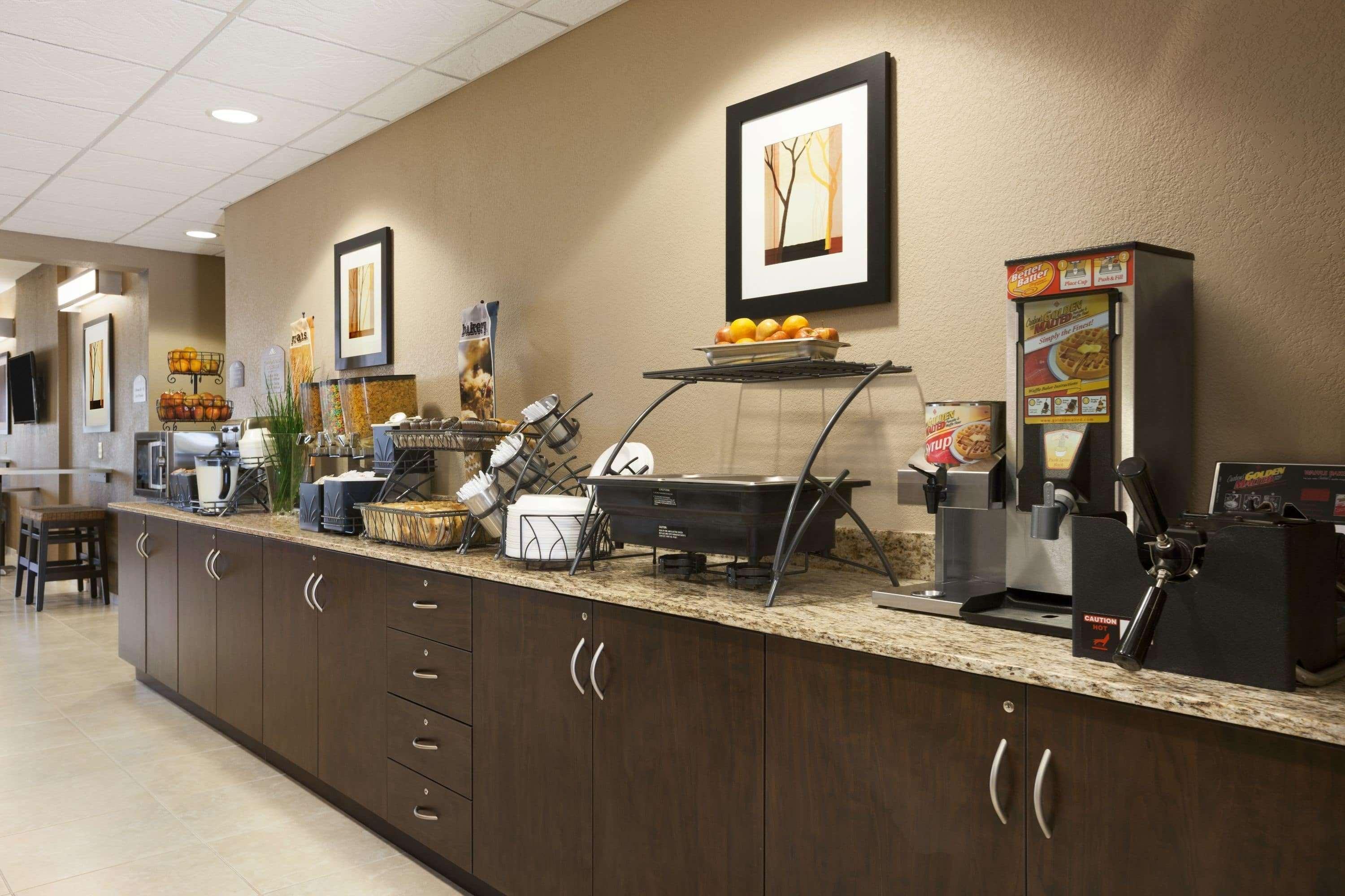 Microtel Inn & Suites Плезънтън Екстериор снимка
