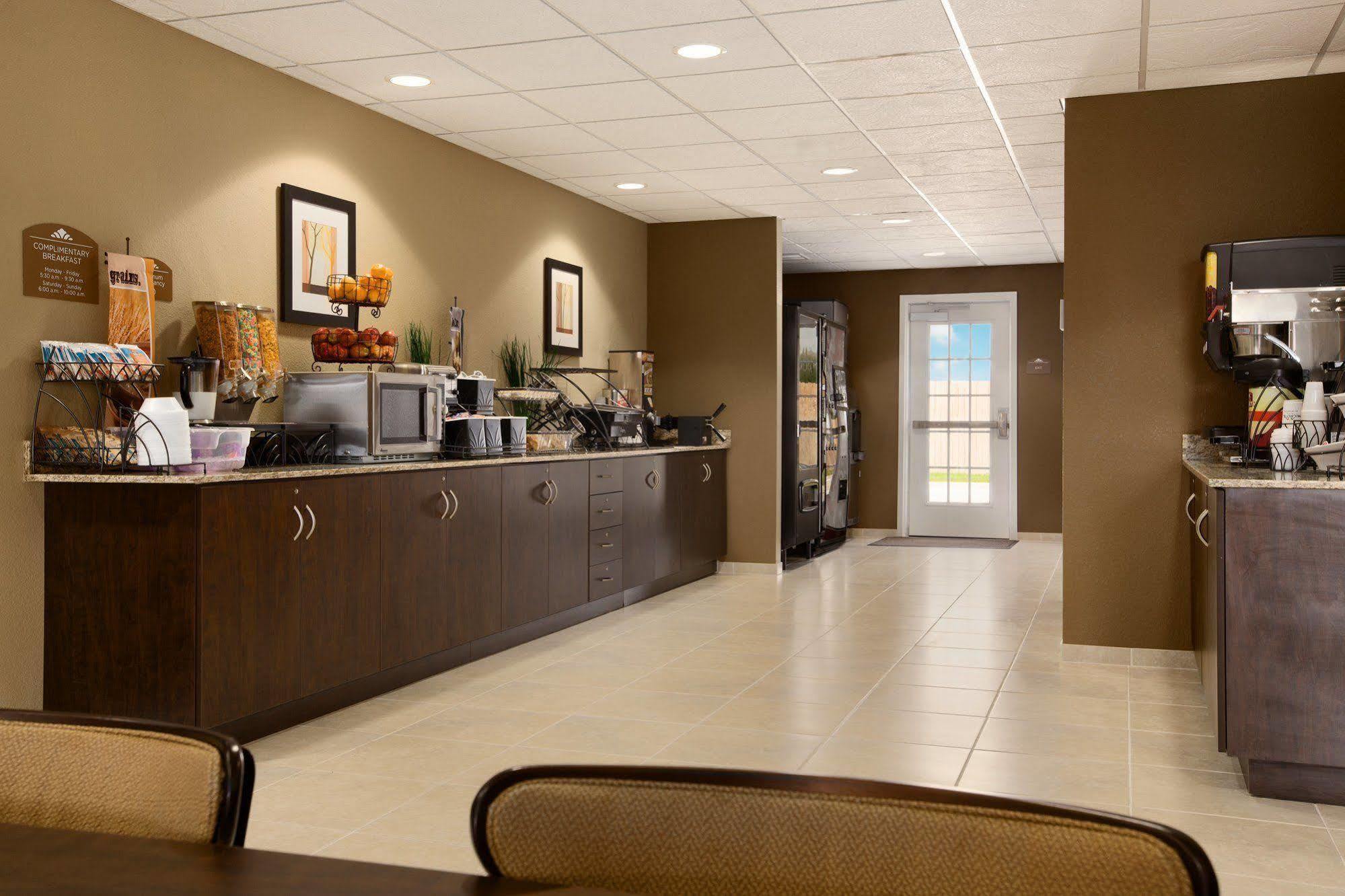 Microtel Inn & Suites Плезънтън Екстериор снимка
